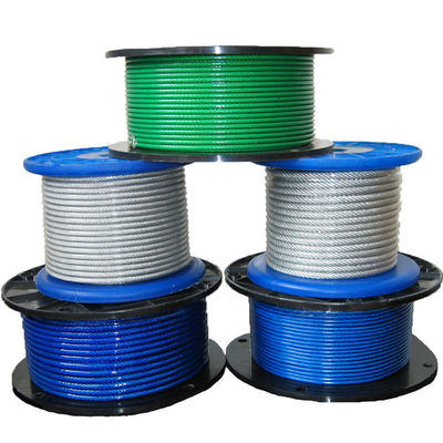 trực tiếp Từ 5/32 inch đến 7/16 inch PVC phủ thép dây cáp 7x7 / 7x19 lớp thép cacbon Độ dài 100-2000m